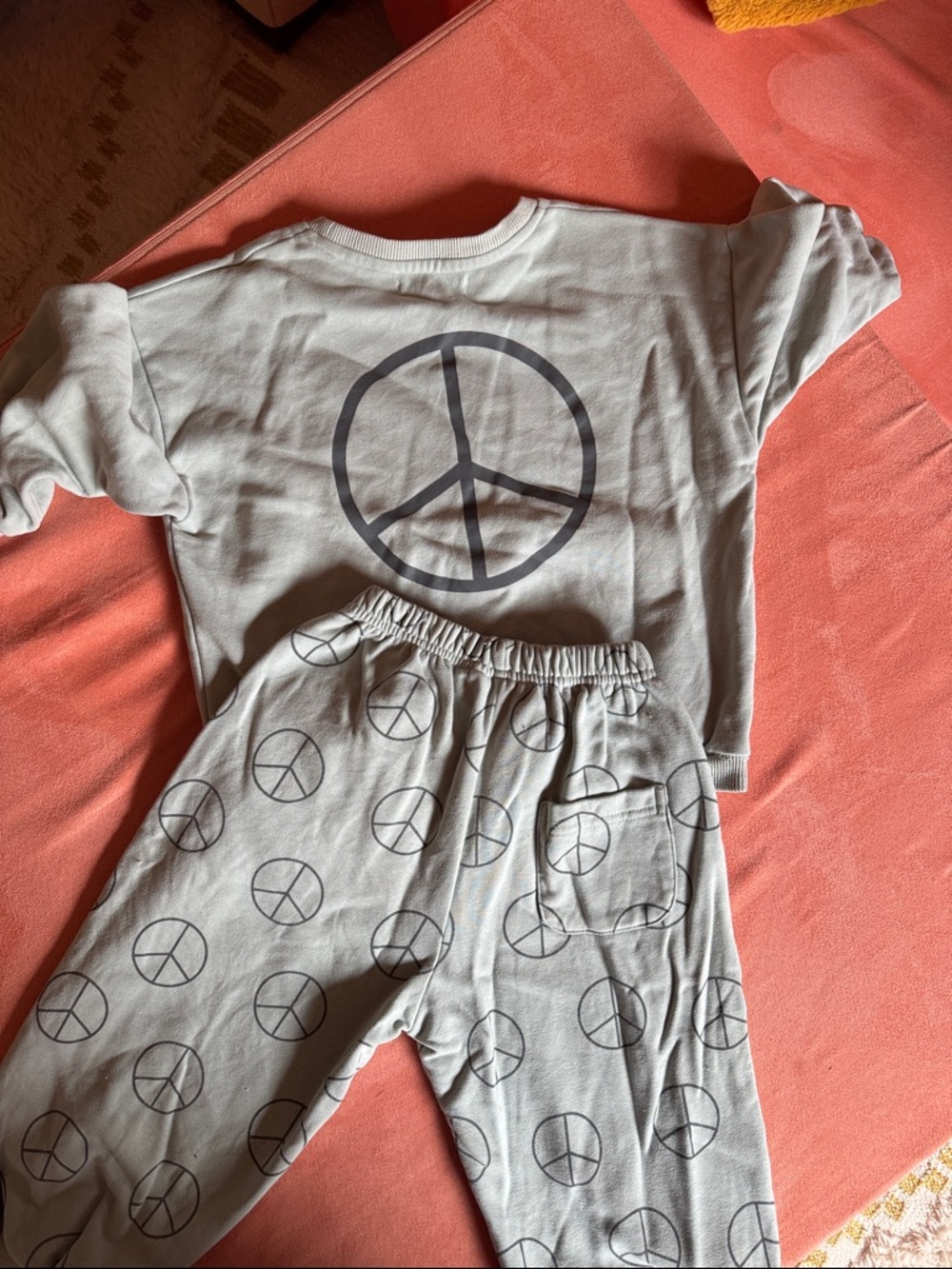 Indy & Pippa Peace Sign Set - Picture 4 of 5